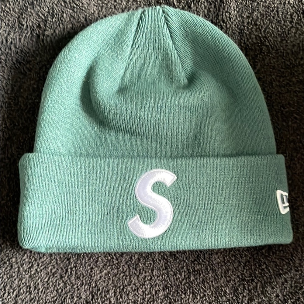 Supreme New Era Beanie